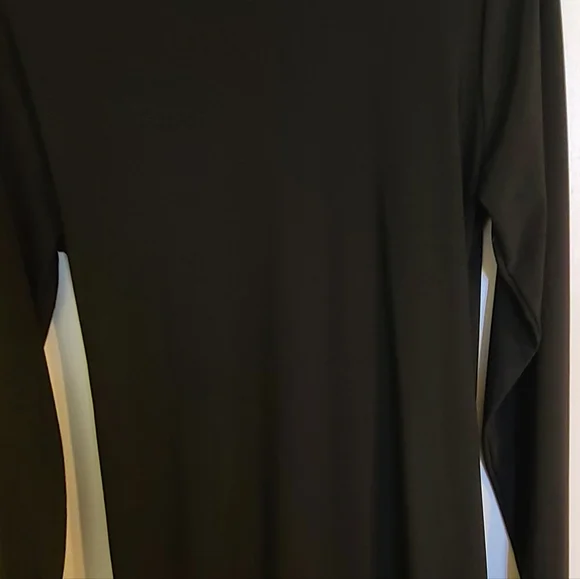 TravelSmith top, black,  wrap front , gold metal clasp S - Picture 3 of 7